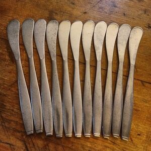 Set Of 12 Butter Spreader Vintage MidMod  OneidaDeluxe Stainless Steel Tempo